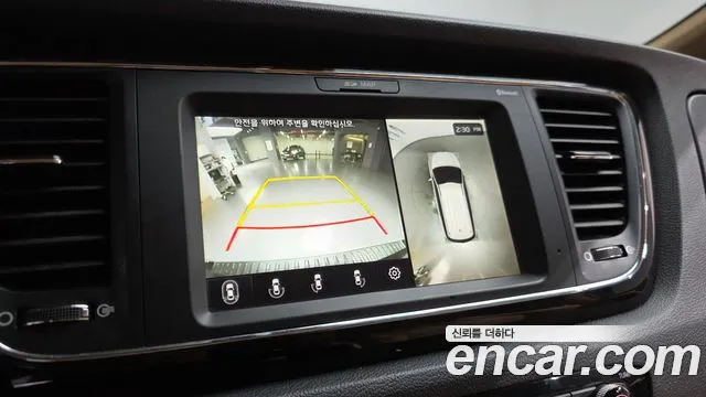 Kia Carnival 2019 thumb 5