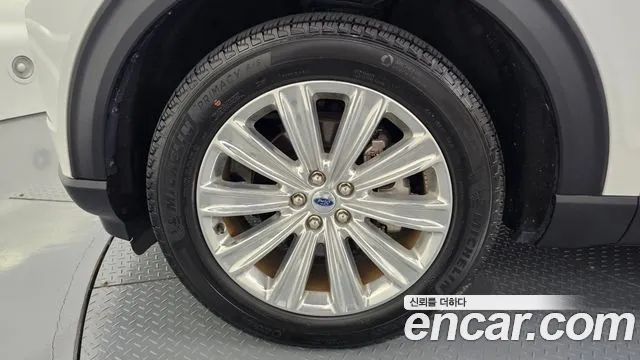 Ford Explorer 2022 thumb 2