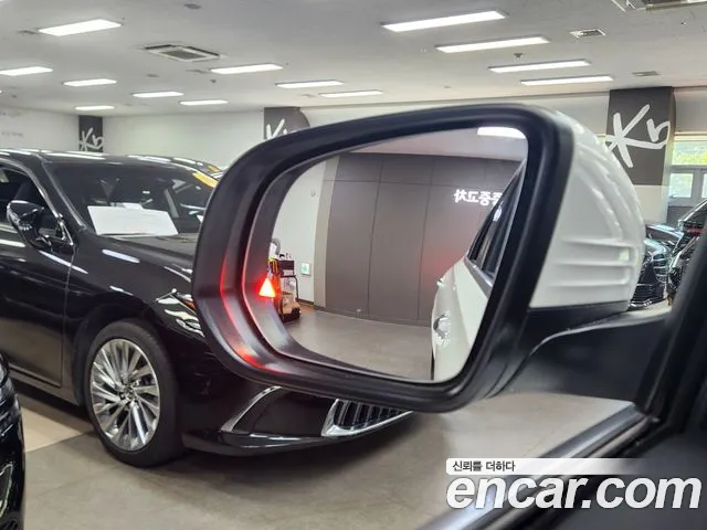Mercedes-Benz E-Класс 2023 thumb 2