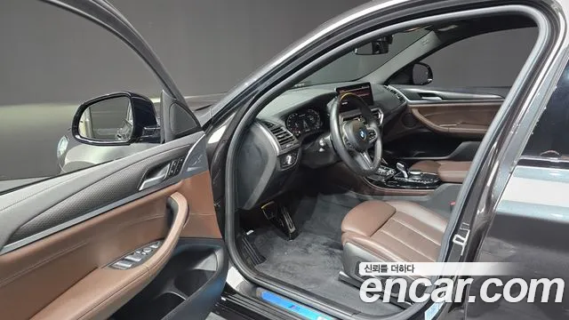 BMW X4 2023 thumb 10