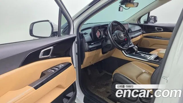 Kia Carnival 2021 thumb 5