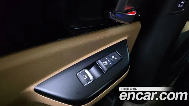 Kia Carnival 2021 thumb 3