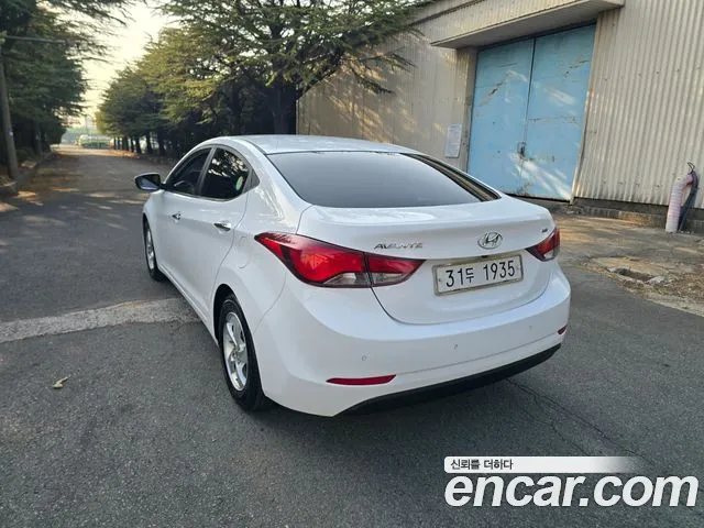 Hyundai Elantra 2015 thumb 12