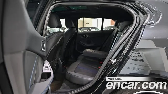 BMW 1 серии 2023 thumb 10