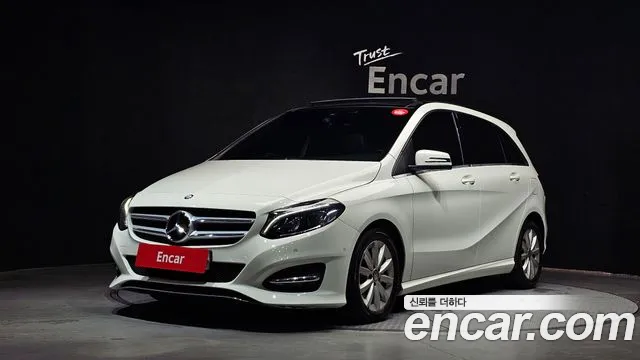 Mercedes-Benz B-Class 2015 thumb 12