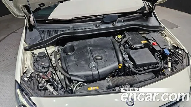Mercedes-Benz B-Class 2015 thumb 7
