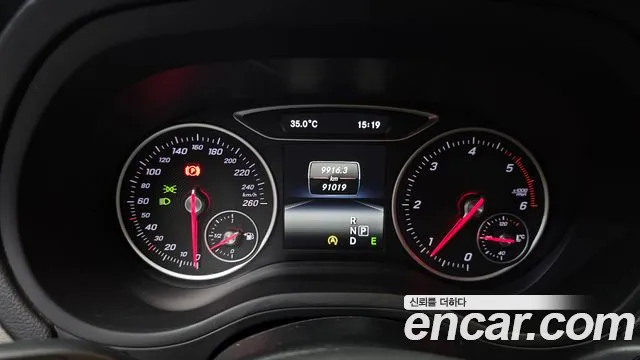 Mercedes-Benz B-Class 2015 thumb 8