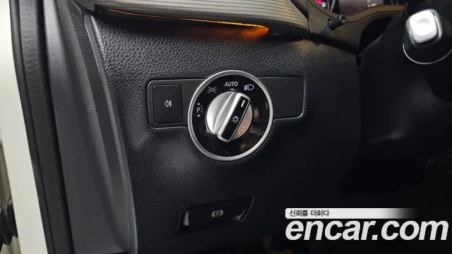Mercedes-Benz B-Class 2015 thumb 9