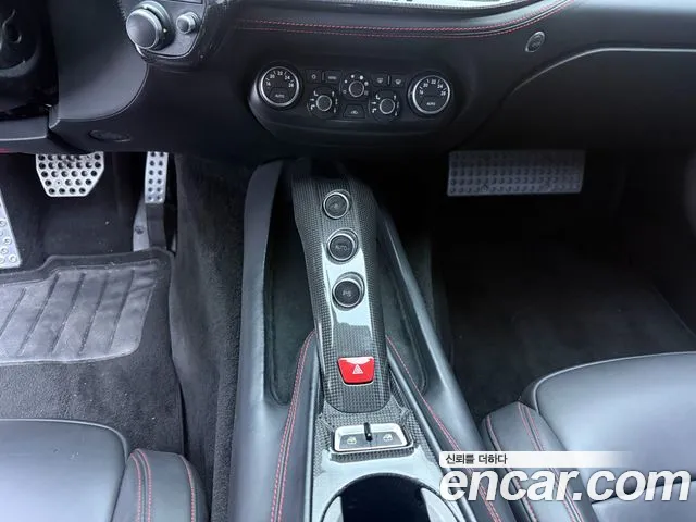 Ferrari F12 Berlinetta 2014 thumb 4
