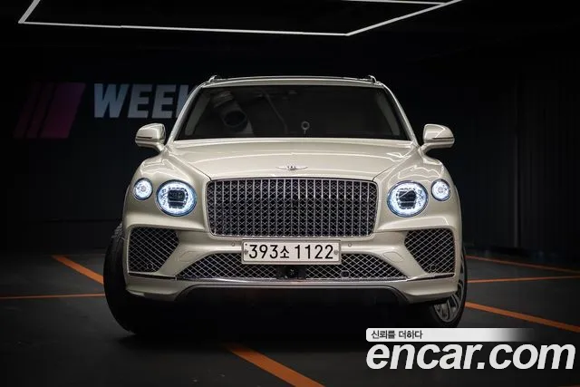 Bentley Bentayga 2025 thumb 9