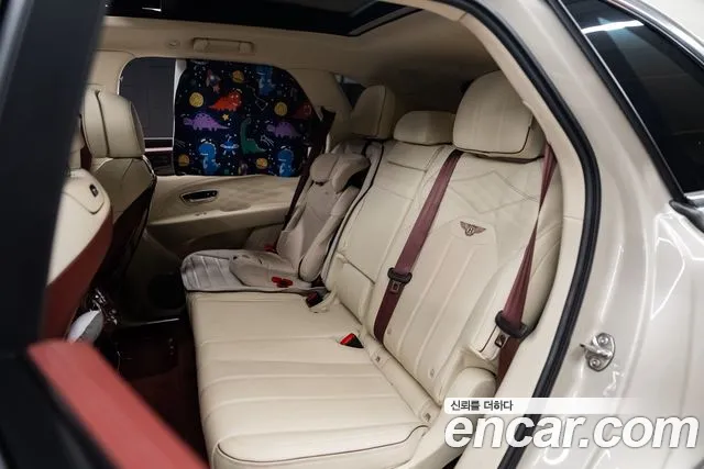 Bentley Bentayga 2025 thumb 3
