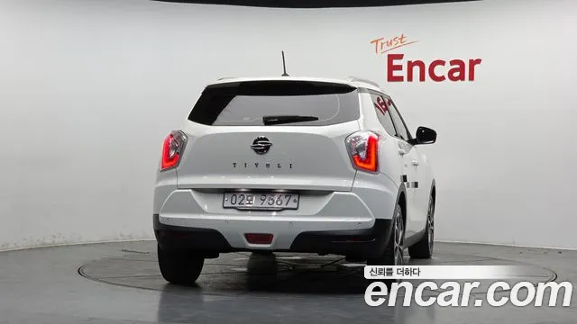 KGM Tivoli 2017 thumb 4