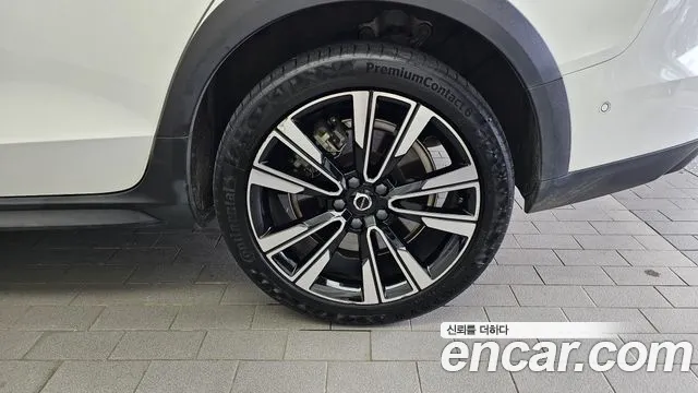 Volvo V60 Cross Country 2023 thumb 3