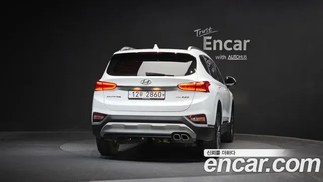 Hyundai Santa Fe 2018 thumb 12