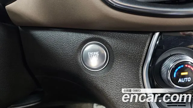 Hyundai Santa Fe 2018 thumb 7