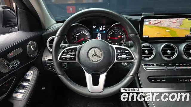 Mercedes-Benz C-Class 2019 thumb 6