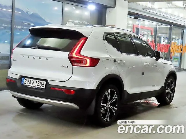 Volvo XC40 2022 thumb 5