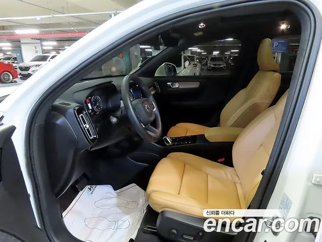 Volvo XC40 2022 thumb 8