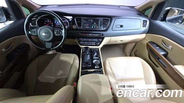 Kia Carnival 2014 thumb 9