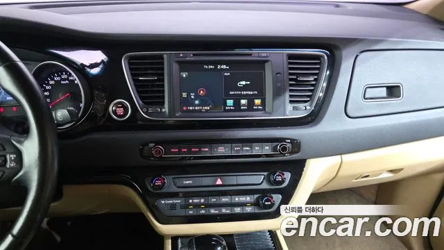 Kia Carnival 2014 thumb 2