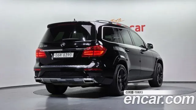 Mercedes-Benz GL-Class 2016 thumb 3