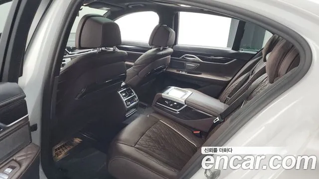 BMW 7 серии 2021 thumb 5
