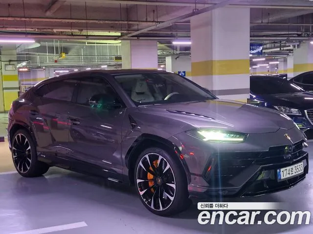 Lamborghini Urus 2024 thumb 5
