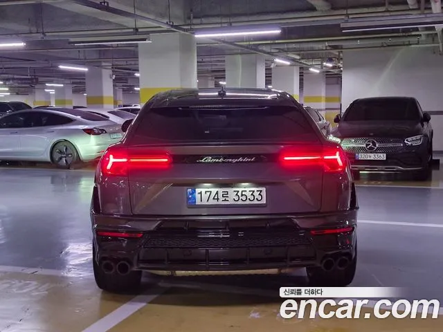 Lamborghini Urus 2024 thumb 12
