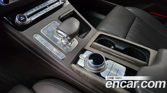 Genesis G90 2019 thumb 11