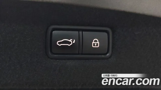 Genesis G90 2019 thumb 10