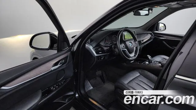 BMW X5 2016 thumb 10