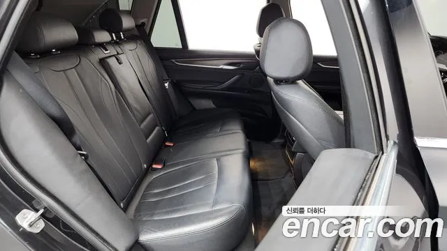 BMW X5 2016 thumb 12