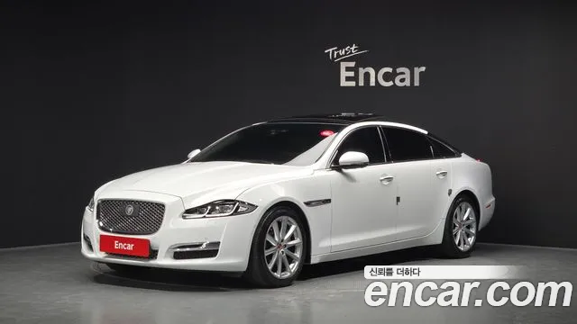 Jaguar XJ 2019 thumb 12