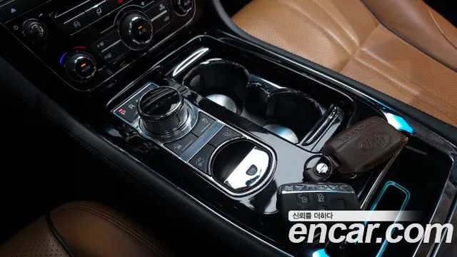 Jaguar XJ 2019 thumb 5