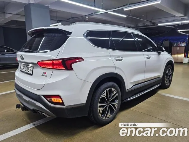 Hyundai Santa Fe 2018 thumb 9