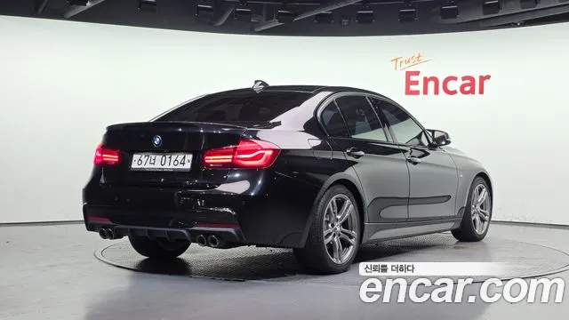BMW 3 серии 2018 thumb 3