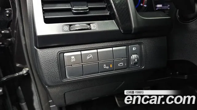 KGM Rexton 2021 thumb 8