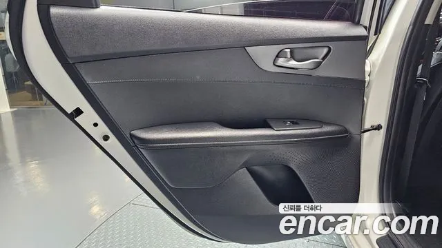 Kia K3 2018 thumb 8