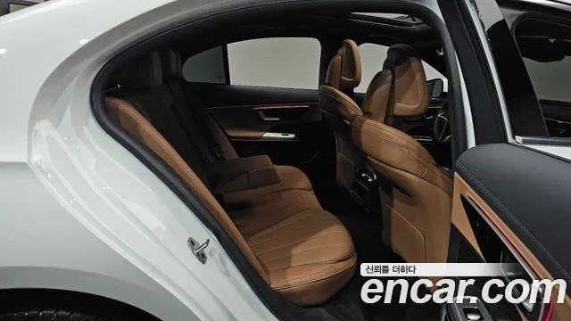 Mercedes-Benz E-Class 2026 thumb 3