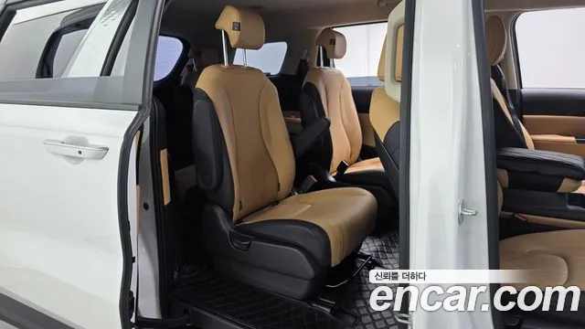 Kia Carnival 2022 thumb 8