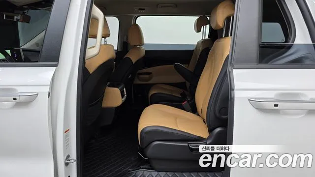 Kia Carnival 2022 thumb 2