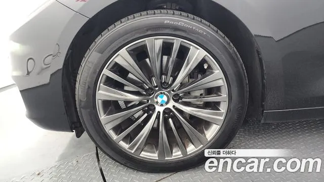 BMW 5 серии Gran Turismo 2016 thumb 12