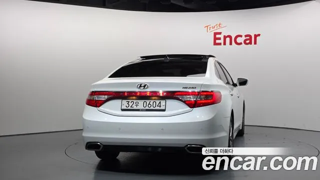 Hyundai Grandeur 2015 thumb 10
