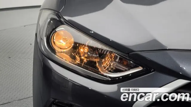 Hyundai AD 2018 thumb 2