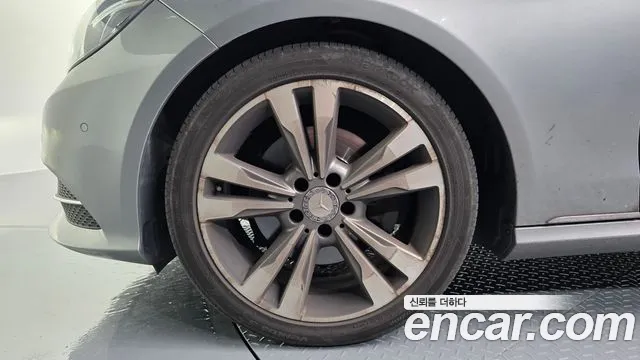 Mercedes-Benz E-Class 2015 thumb 11