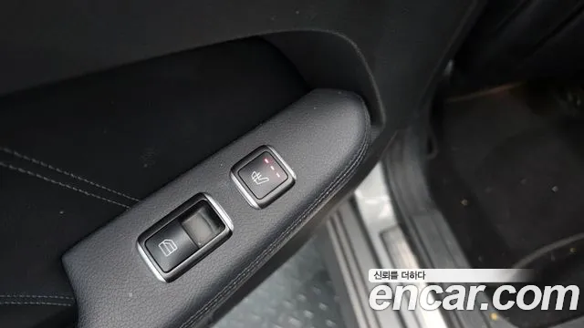 Mercedes-Benz E-Class 2015 thumb 6
