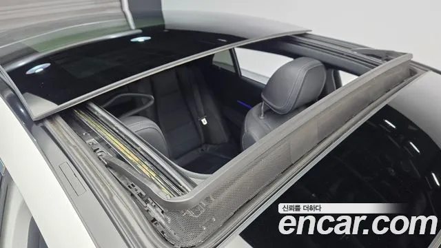 Mercedes-Benz E-Класс 2023 thumb 4
