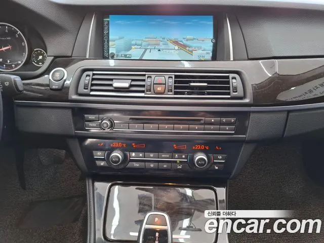 BMW 5 серии 2014 thumb 9