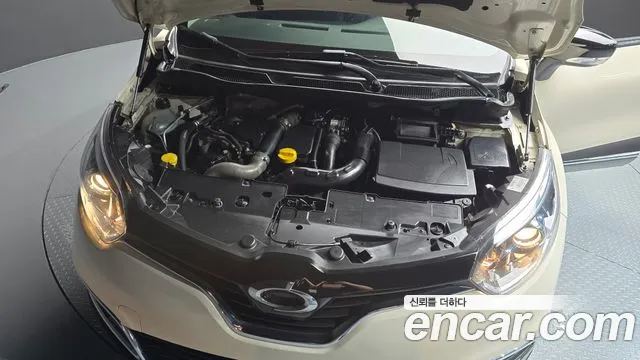 Renault QM3 2014 thumb 2