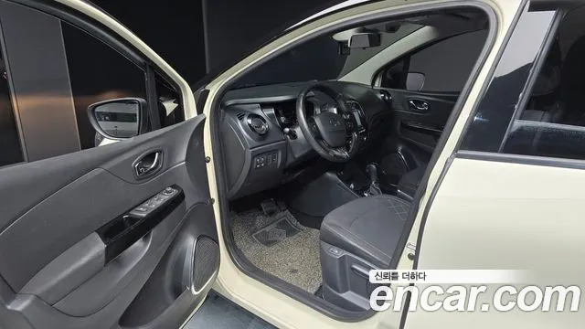 Renault QM3 2014 thumb 5